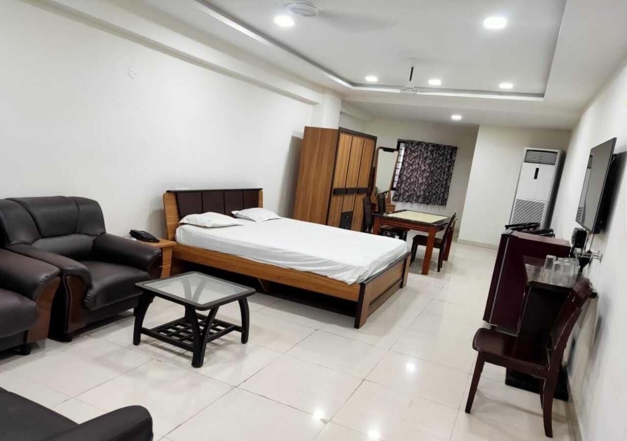 Hotel Santoshi Hometel Raichur Exterior foto