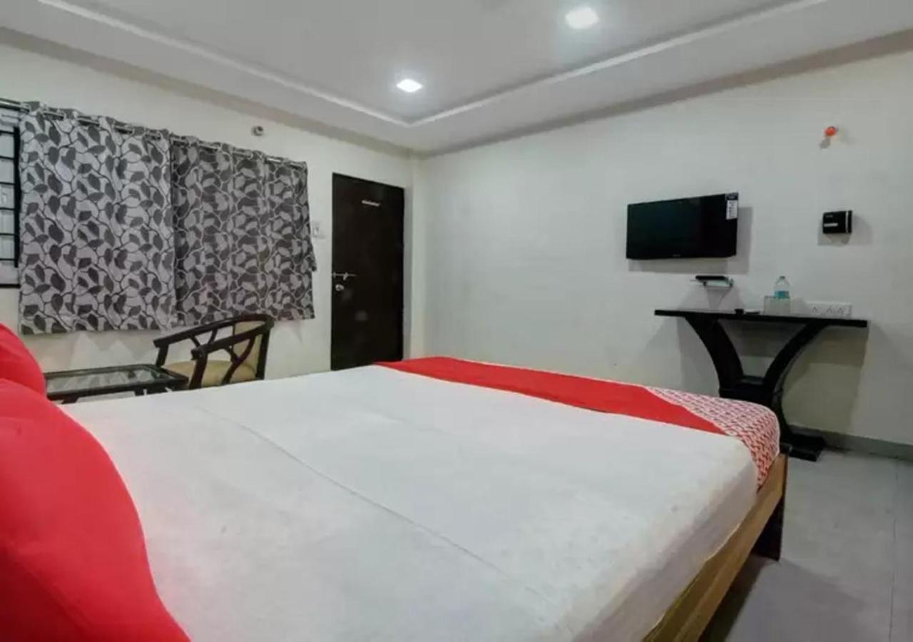 Hotel Santoshi Hometel Raichur Exterior foto