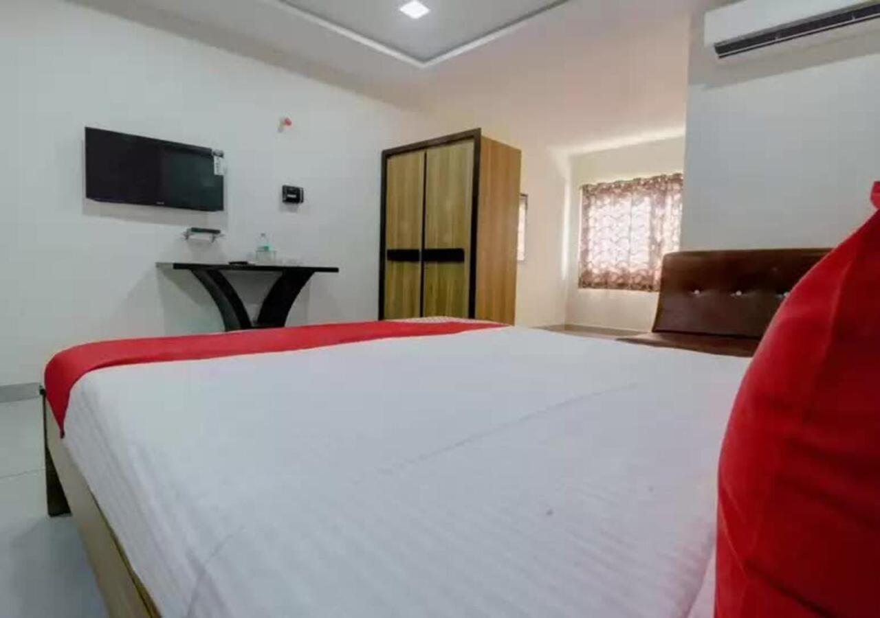 Hotel Santoshi Hometel Raichur Exterior foto